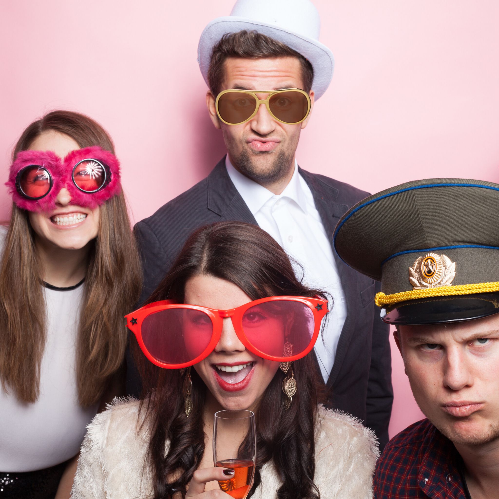 Partybrille Rapper 5er-Set Gold-Schwarz von Relaxdays