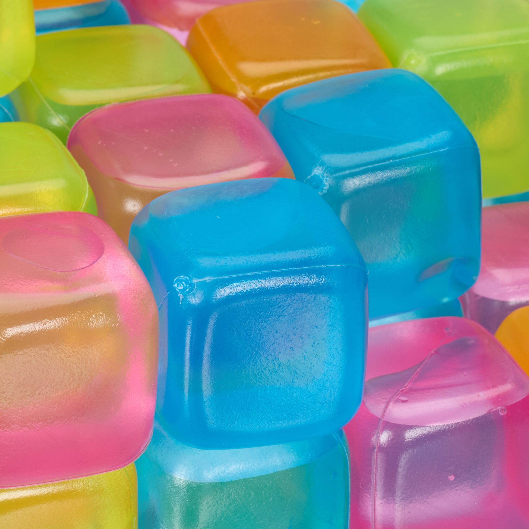Wiederverwendbare Eiswürfel 36er-Set Blau-Grün-Pink von Relaxdays