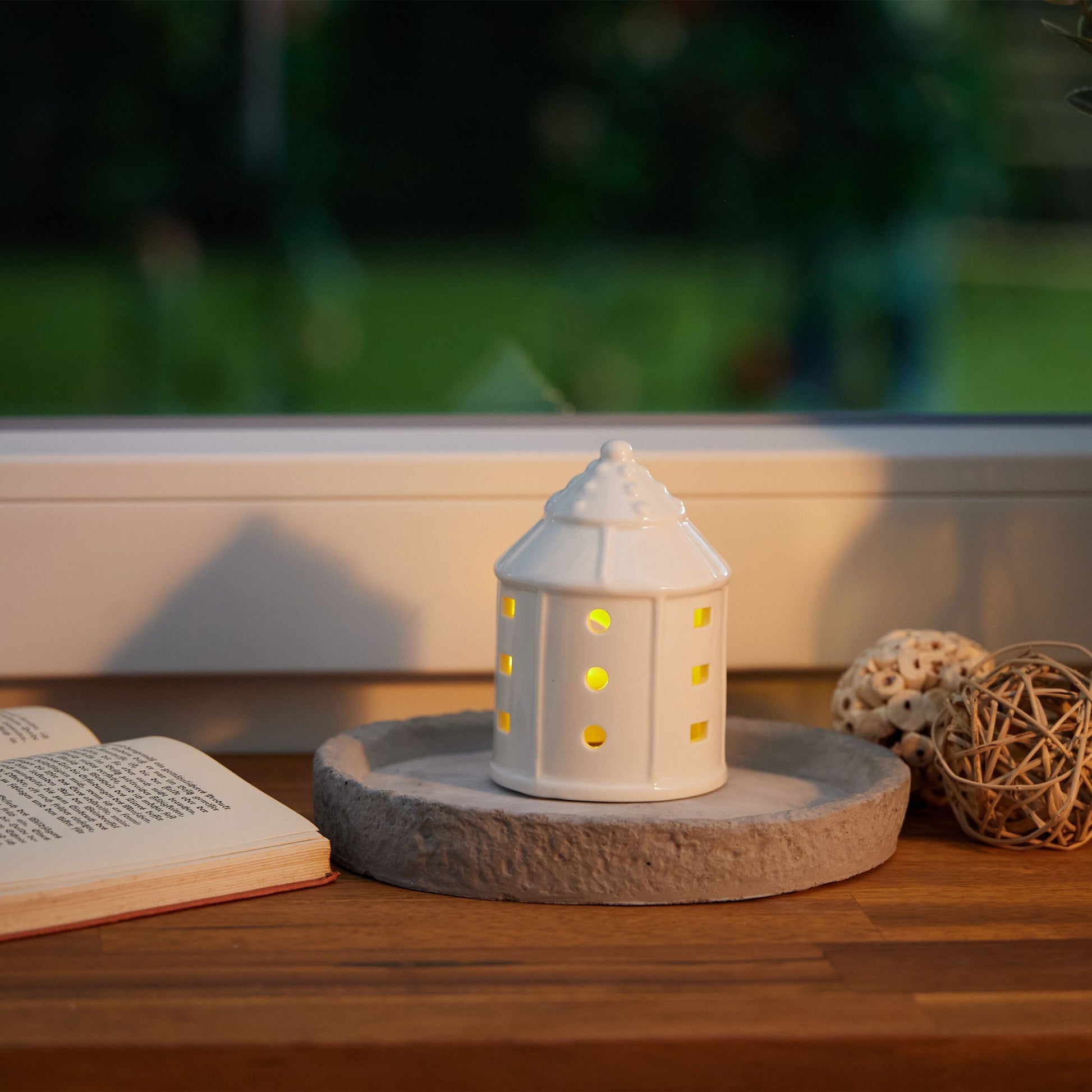 Teelichthaus Turm Keramik Weiss von Relaxdays