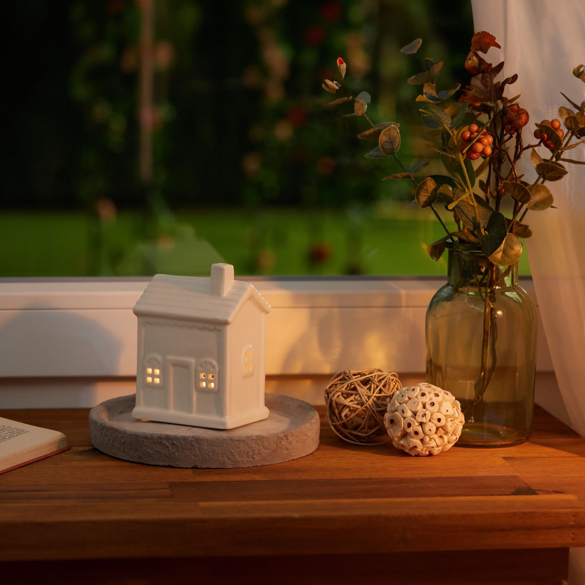 Teelichthaus Cottage Keramik Weiss von Relaxdays