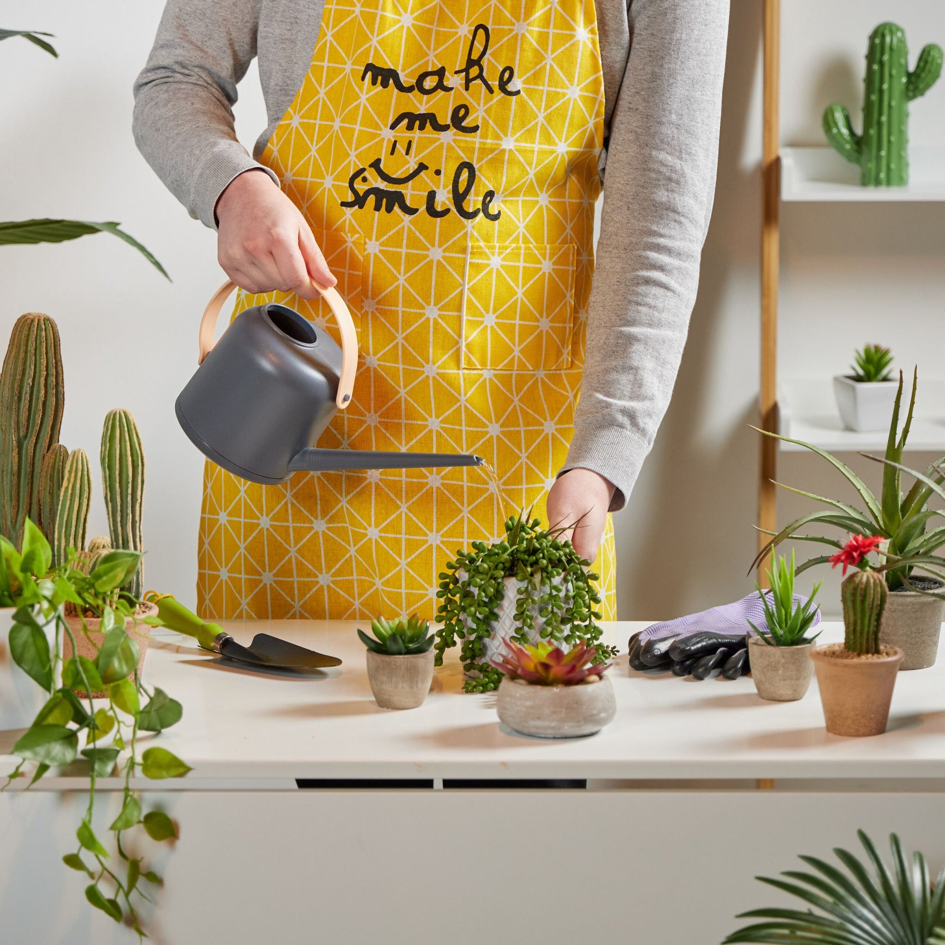 Giesskanne Zimmerpflanzen 1,7 Liter Anthrazit-Hellbraun von Relaxdays
