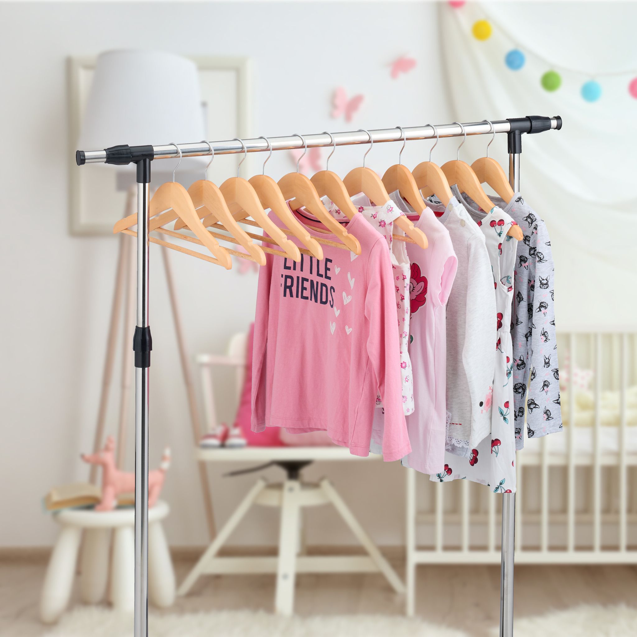 Kinderkleiderbügel Holz 20er-Set Hellbraun-Silber von Relaxdays