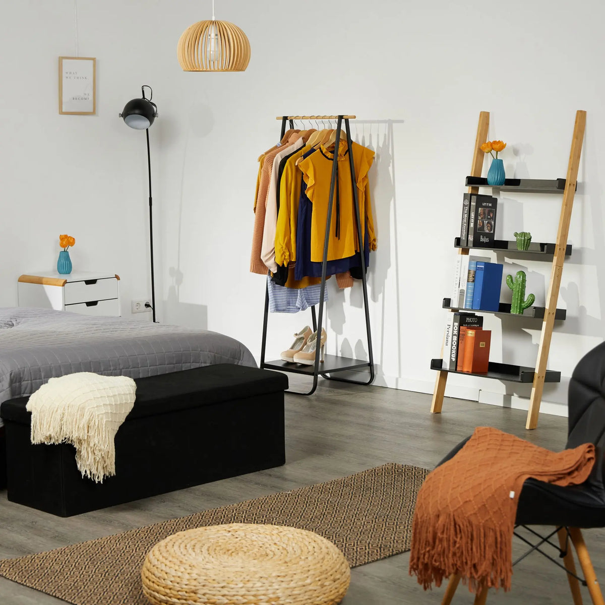 Kleiderständer Metall mit Ablage Hellbraun-Schwarz von Relaxdays
