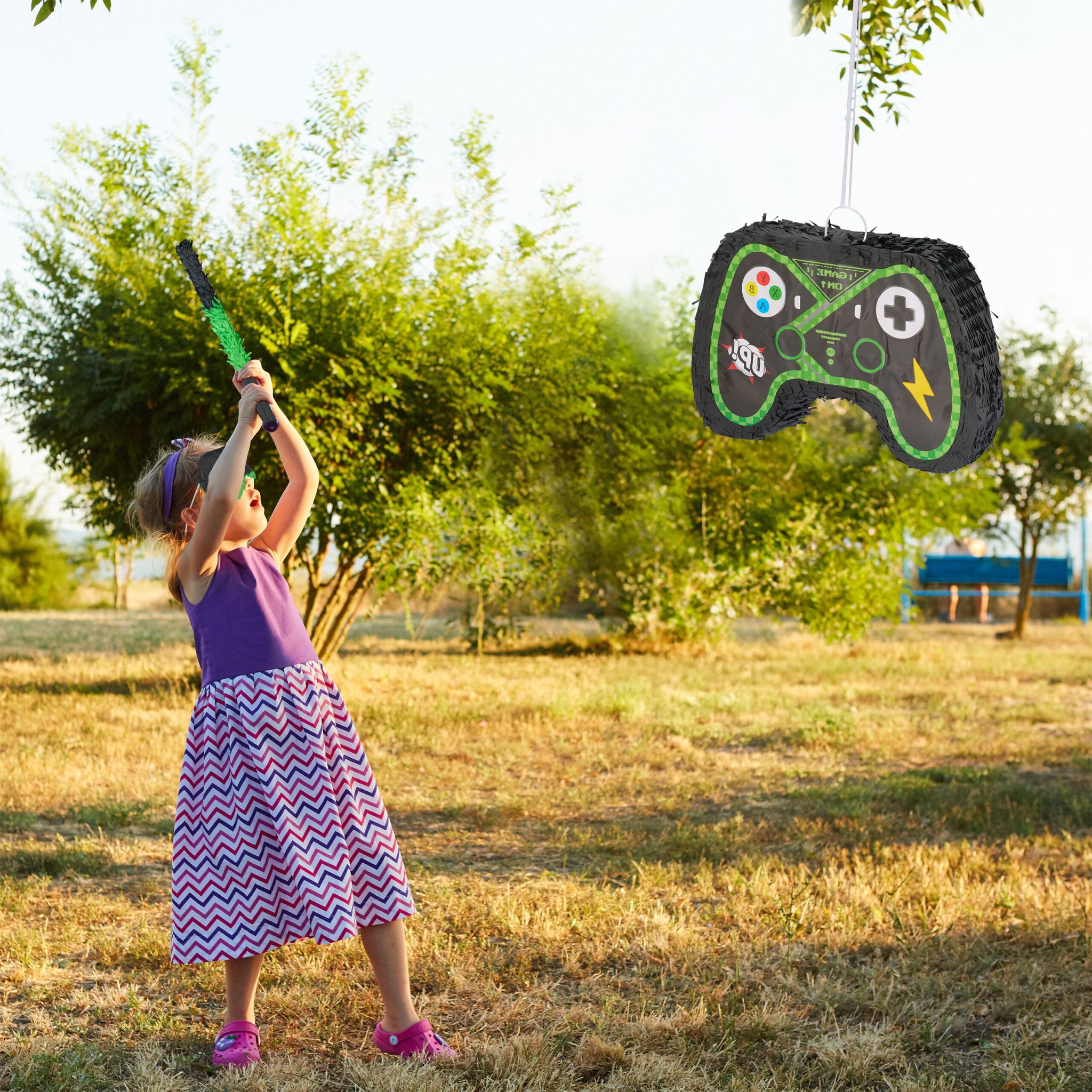 Pinata Set Controller mit Stab und Maske Dunkelgrün-Grün-Schwarz von Relaxdays