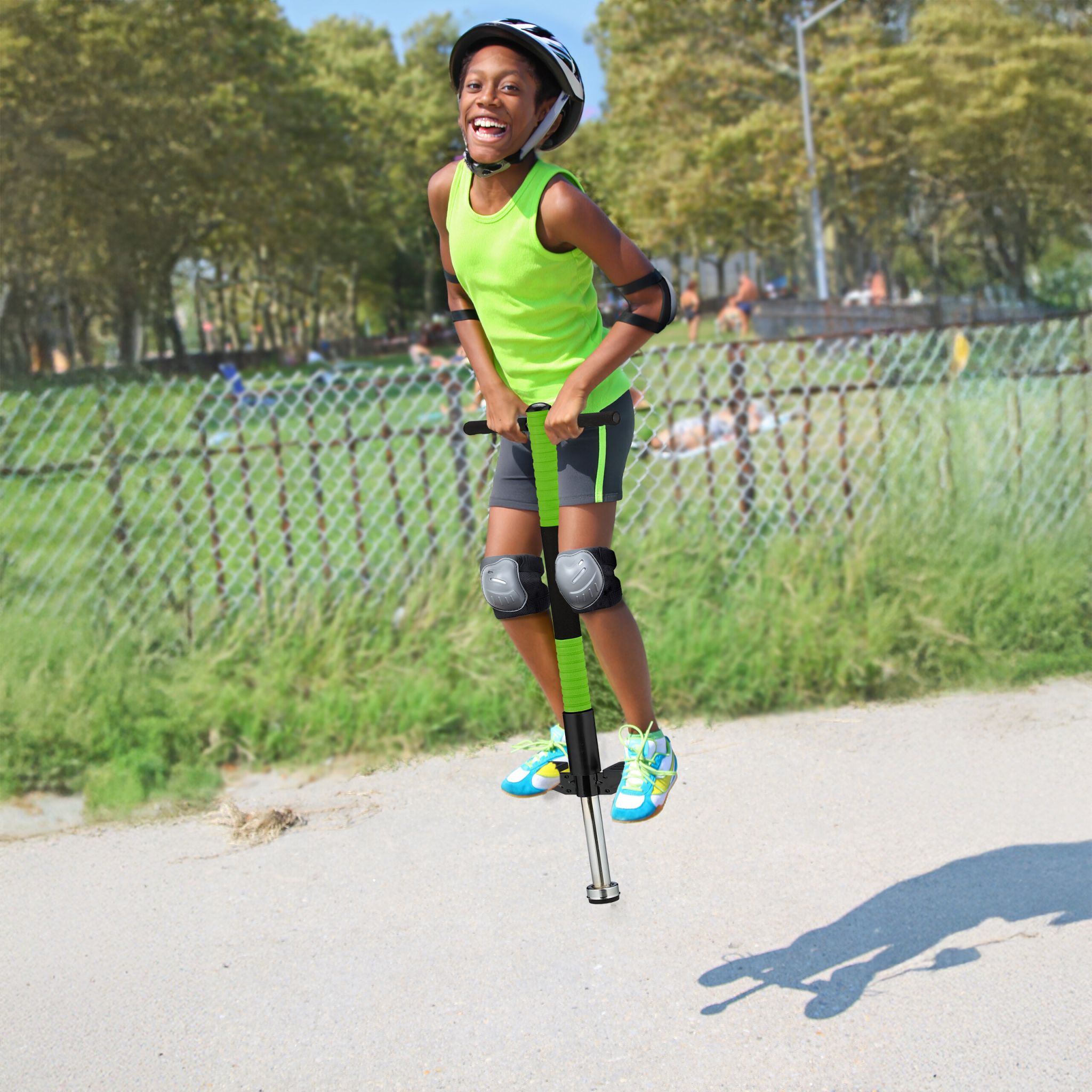 Pogo Stick für Kinder bis 35 kg Grün-Schwarz-Silber von Relaxdays