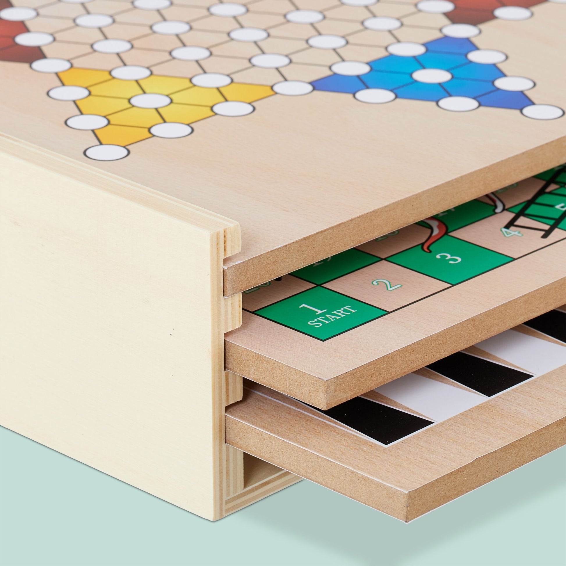 Spielesammlung mit 7 Brettspielen Grün-Hellbraun-Schwarz von Relaxdays