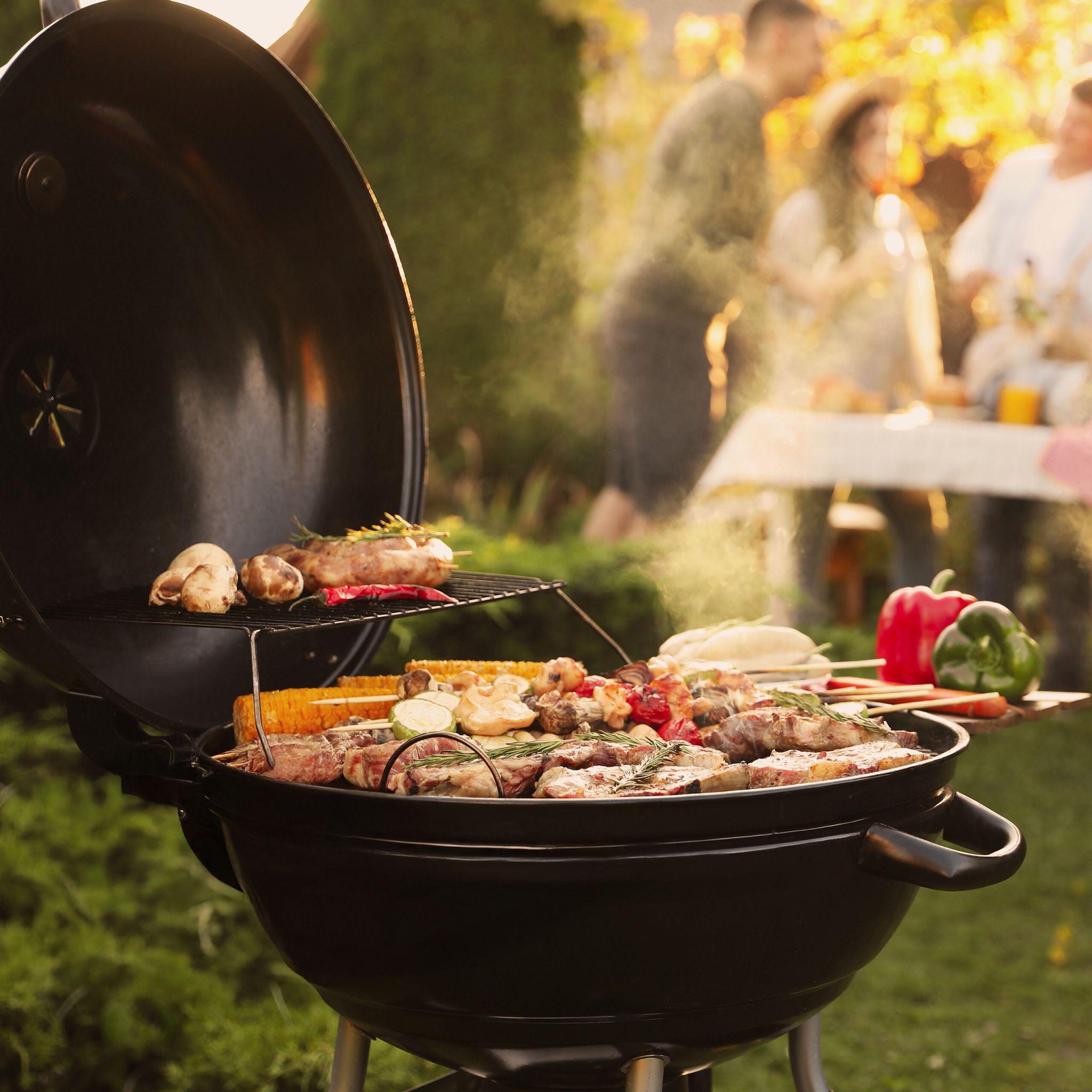XXL Kugelgrill mit Rädern Schwarz-Silber von Relaxdays