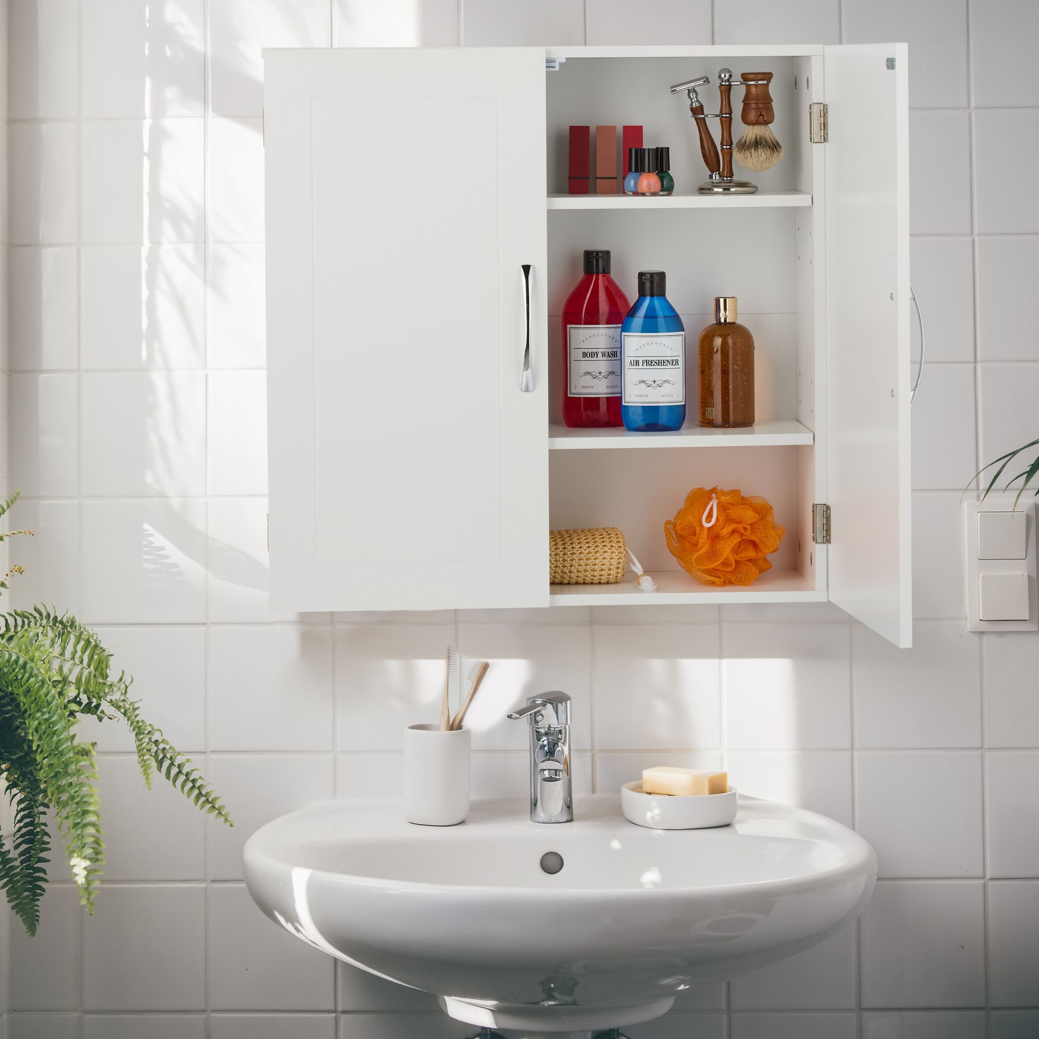 Hängender Badschrank mit 2 Türen Weiss-Silber von Relaxdays
