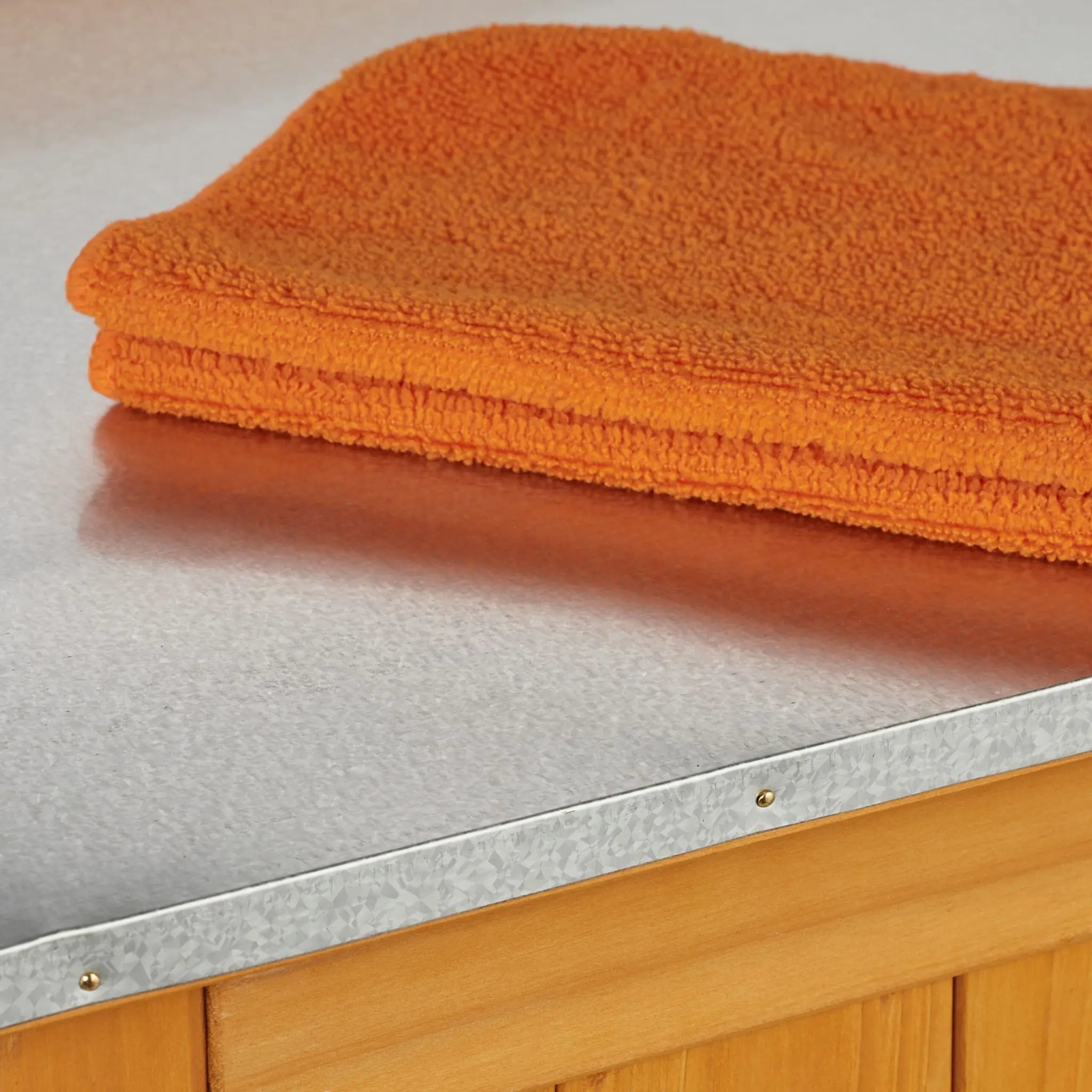 Pflanztisch mit Unterschrank Orange-Silber von Relaxdays