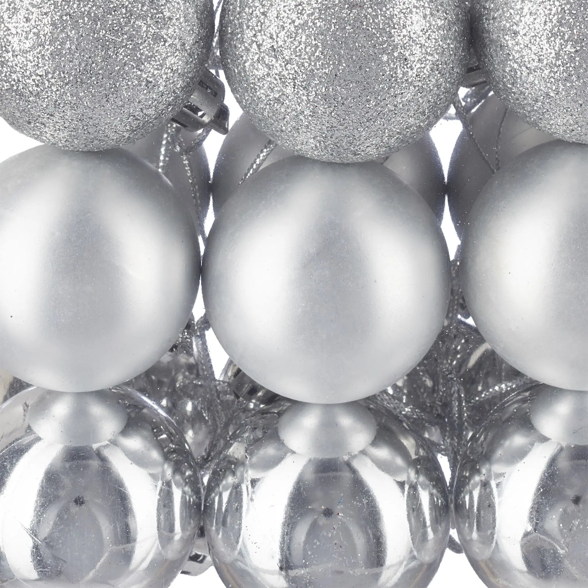 Weihnachtskugeln im 100er-Set Silber von Relaxdays