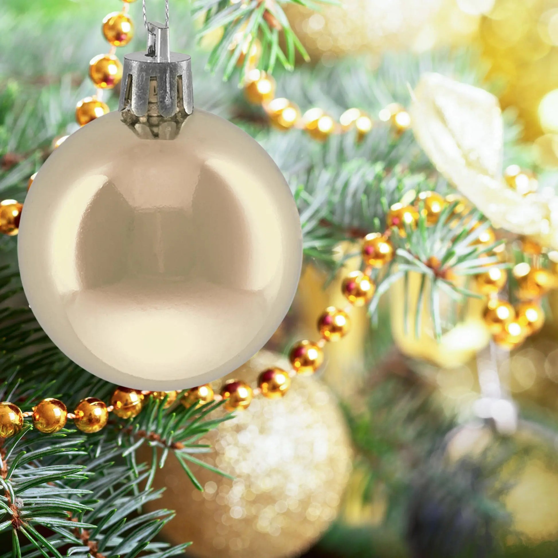 Weihnachtskugeln im 50er-Set Glänzend Creme-Silber von Relaxdays