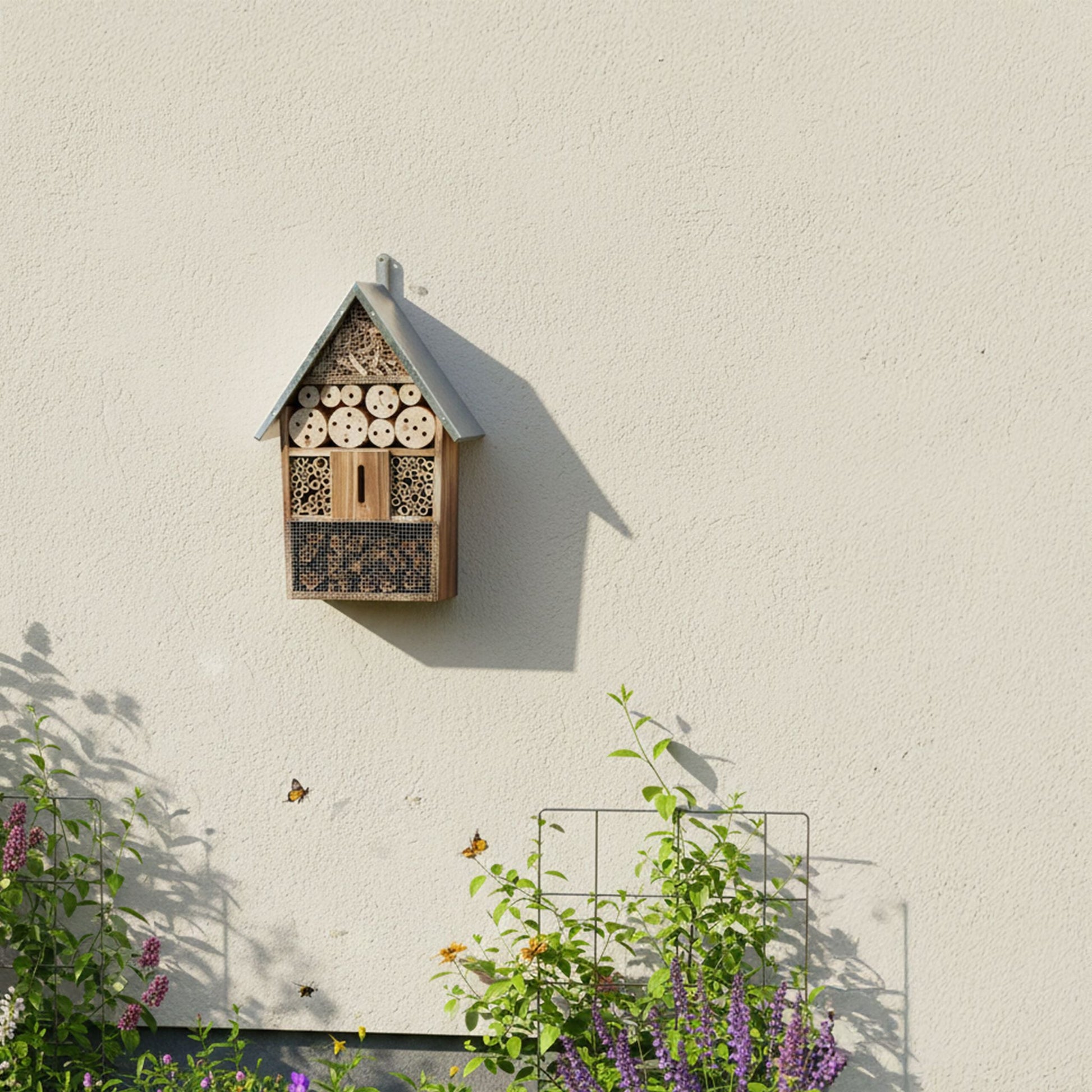 Insektenhotel mit Metalldach Hellbraun-Silber von Relaxdays