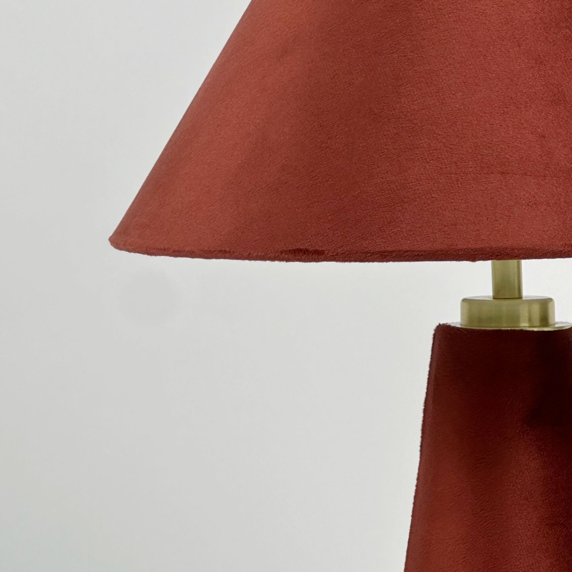 Tischlampe mit Samtschirm Dunkelrot-Gold von Relaxdays