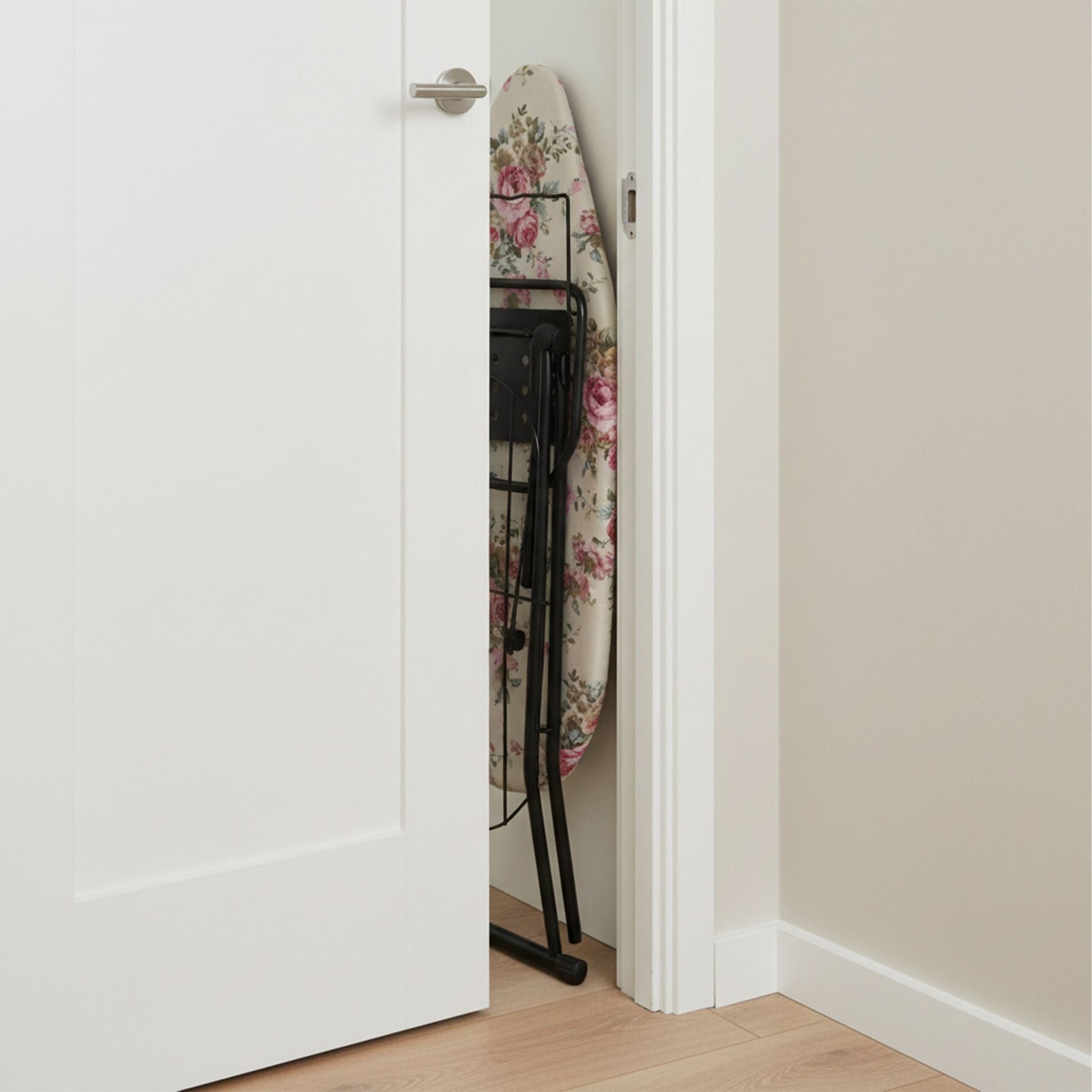 Bügelbrett 110 x 33cm Creme-Rosa-Schwarz von Relaxdays