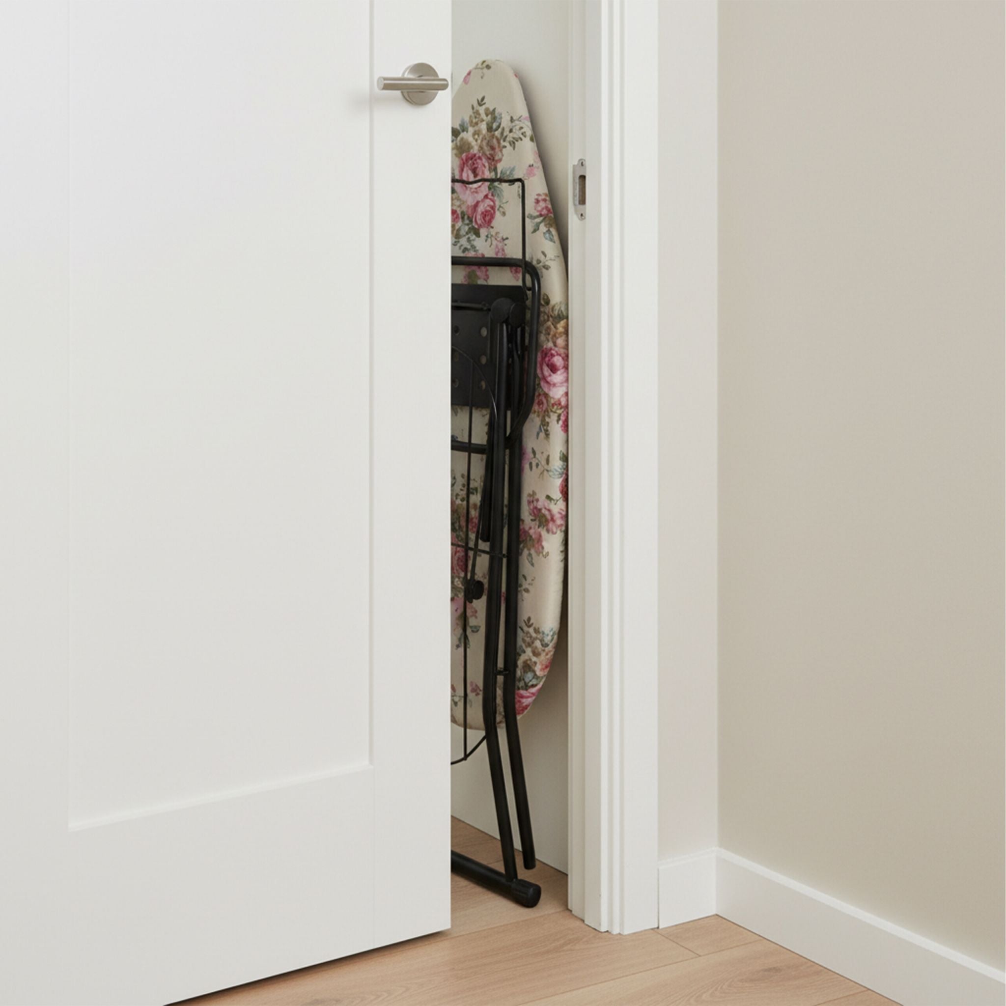 Bügelbrett 110 x 33cm Creme-Rosa-Schwarz von Relaxdays