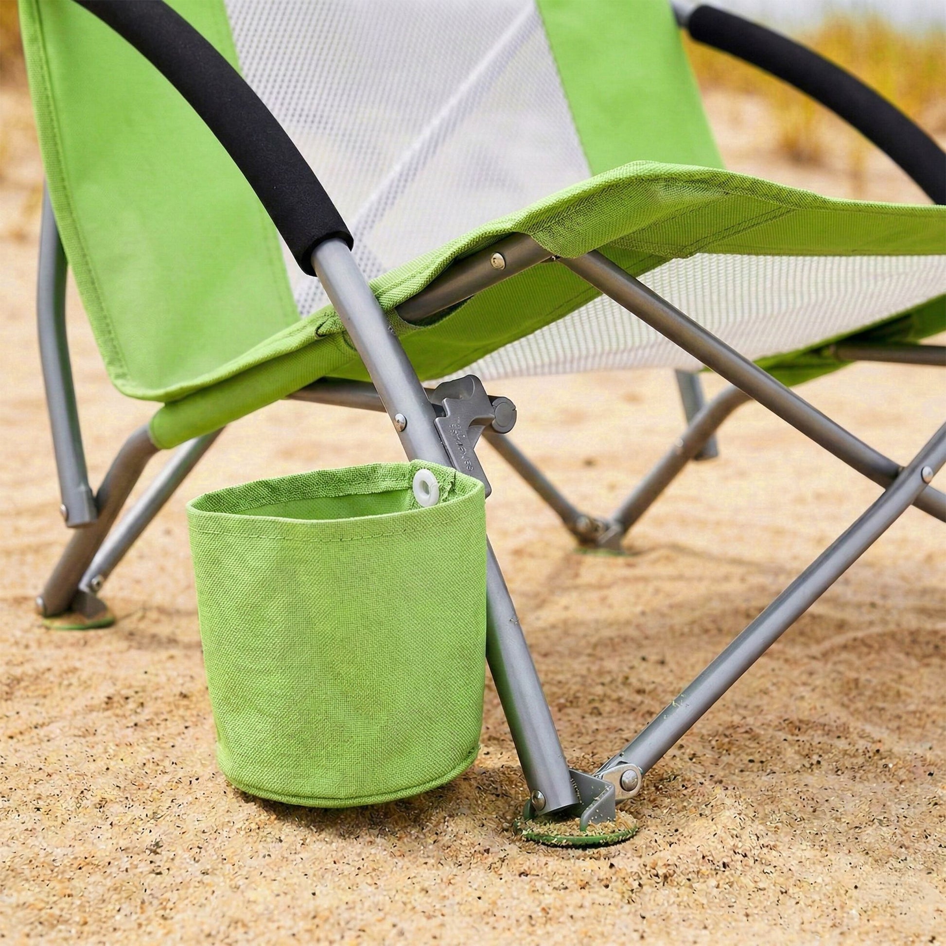 Faltbarer Strandstuhl mit Getränkehalter Weiss-Grün-Silber von Relaxdays