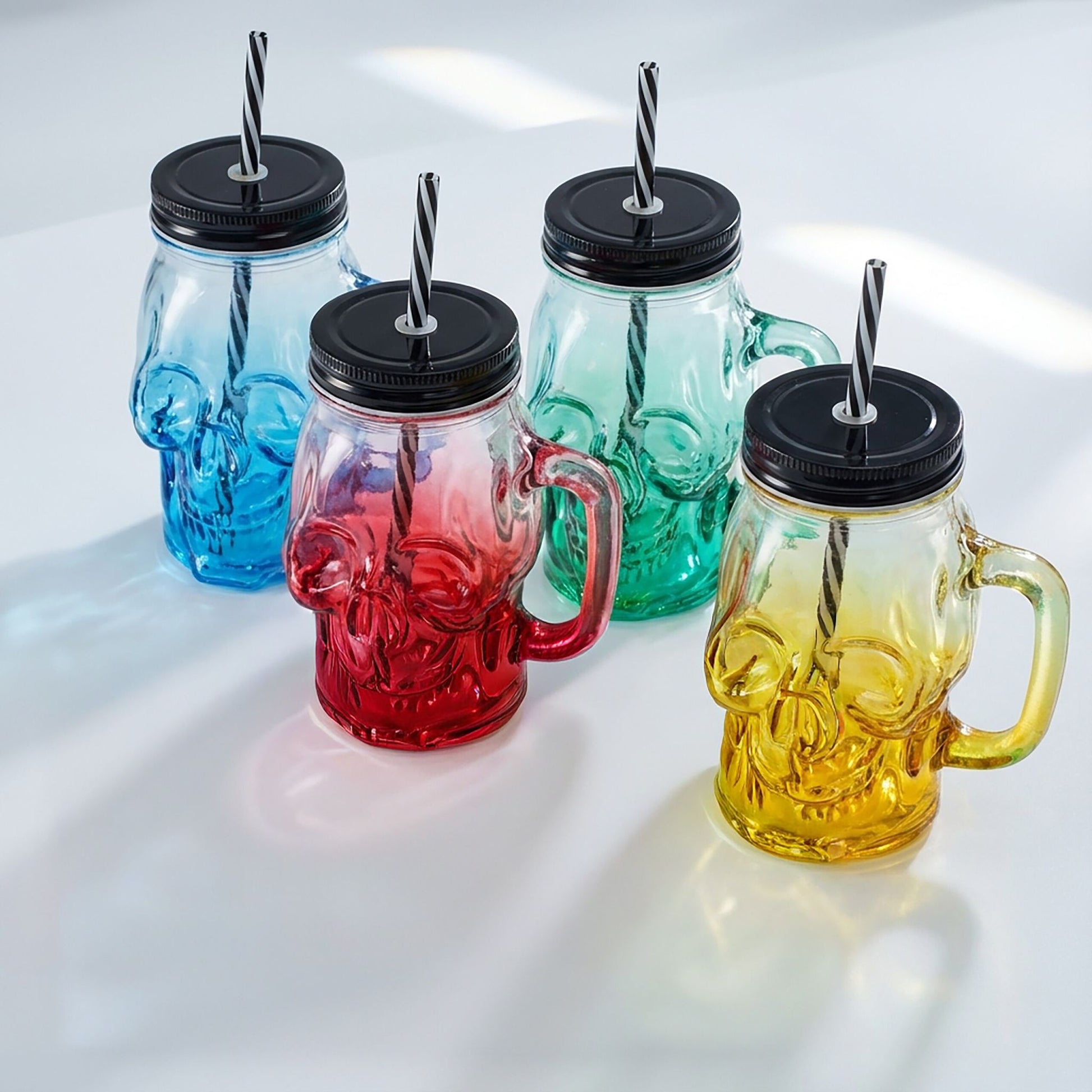 Trinkgläser mit Deckel 4er-Set Totenkopf Blau-Gelb-Rot von Relaxdays