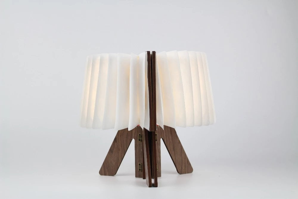 R-Lampe Walnut von Happy Lamp