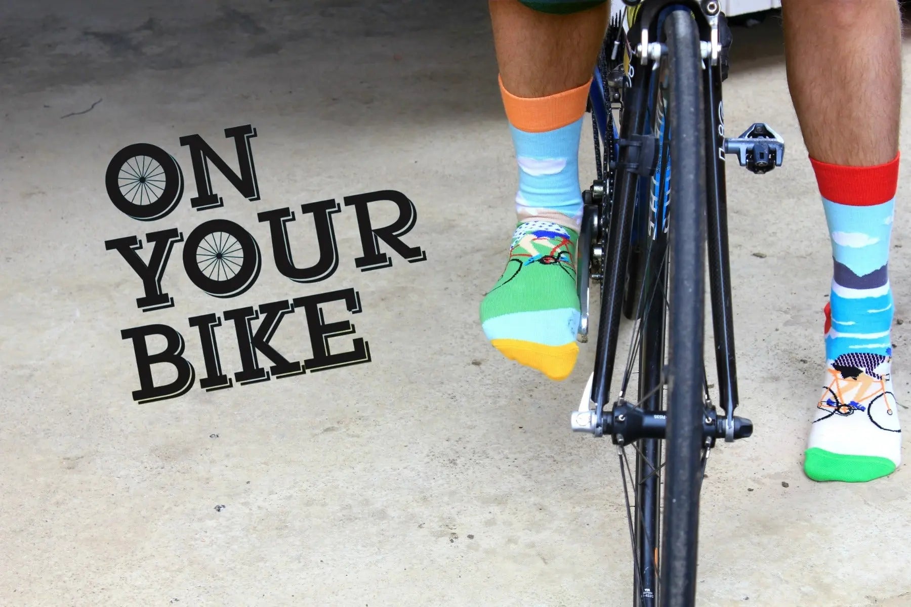 Einzelne Socken im 6er Pack, ON YOU BIKE Bunte Fahrräder, Gr. 39-46, mit Geschenkbox von guteszeug.ch