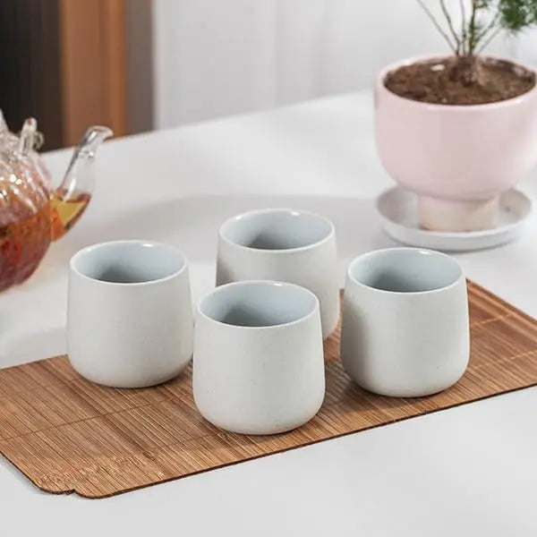 Japanische Teetassen hellgrau 4er Set von TEANAGOO