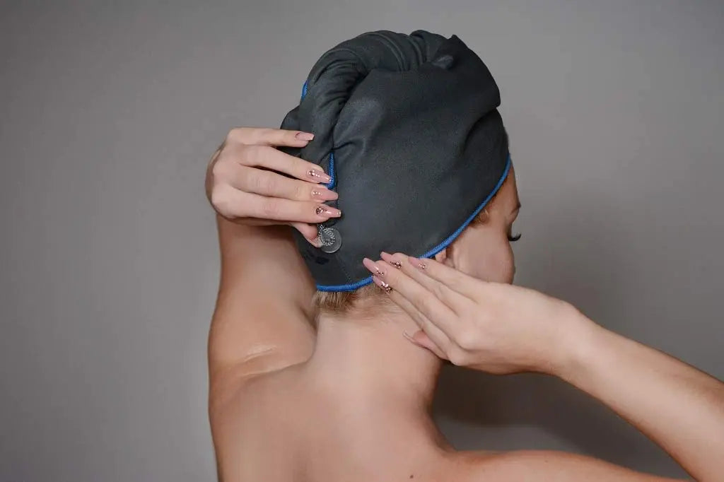 Haarturban Mikrofaser mit Knopf schnelltrocknend Dunkelgrau von guteszeug.ch