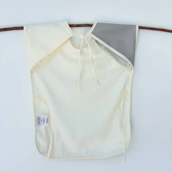 Vinklar Wasserdichte Schürze mit Tasche Nature von SKÅGFÄ