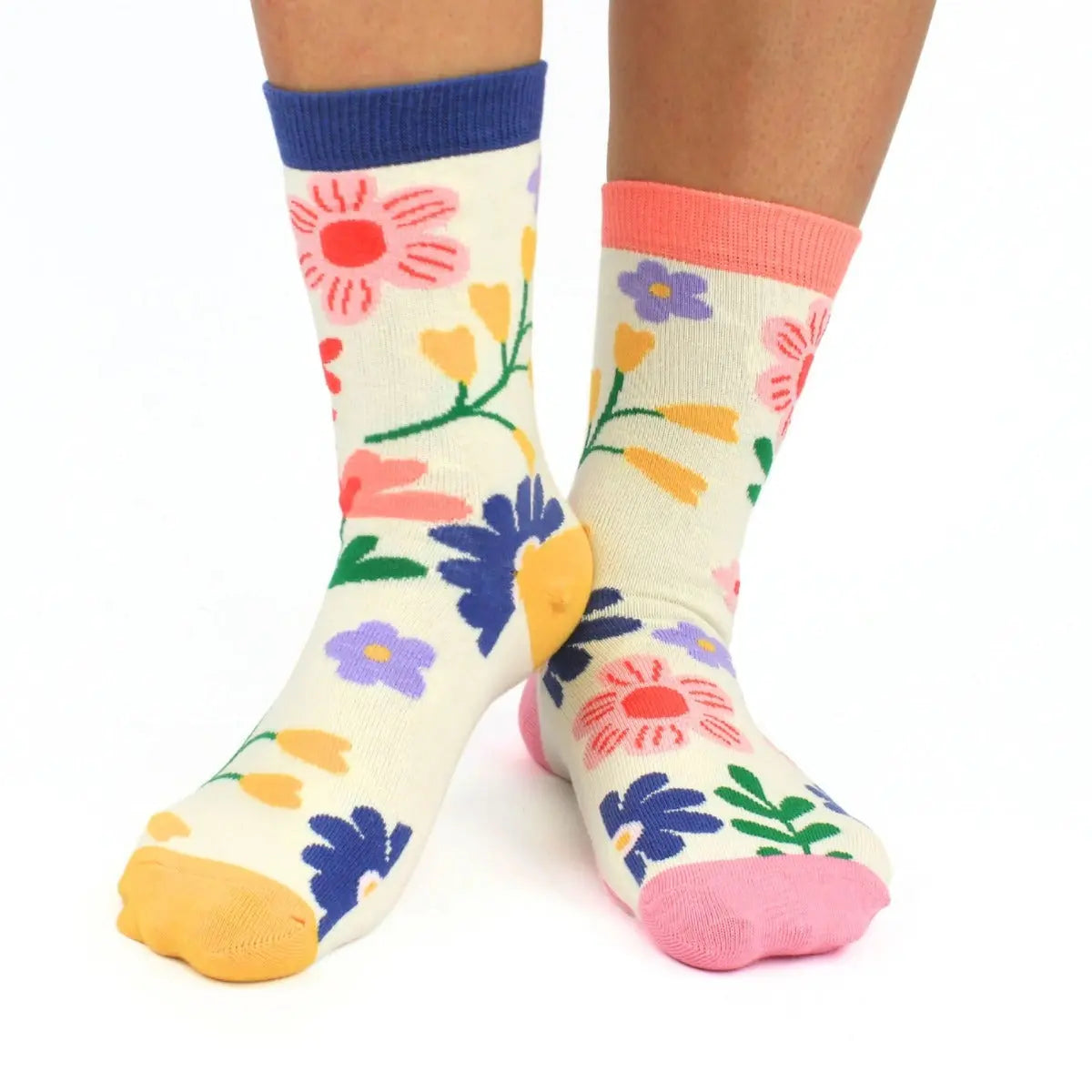 Einzelne Socken im 6er Pack, JUST FOR YOU Bunte Blumen, Gr. 37-42, mit Geschenkbox von United Oddsocks