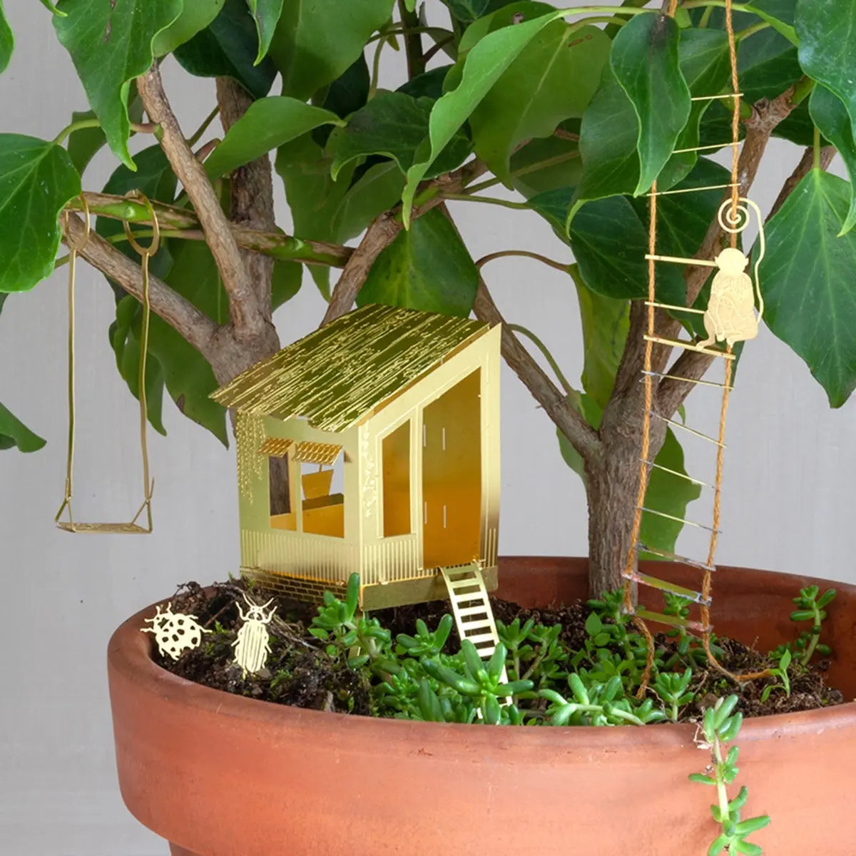 Mini-Baumhaus für Pflanzentöpfe Tiny Treehouse Gold von guteszeug.ch