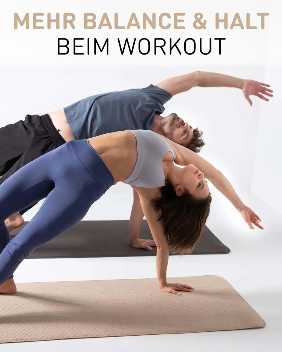 Yoga Handtuch Mikrofaser rutschfest mit Noppen Yogatuch Cream von guteszeug.ch
