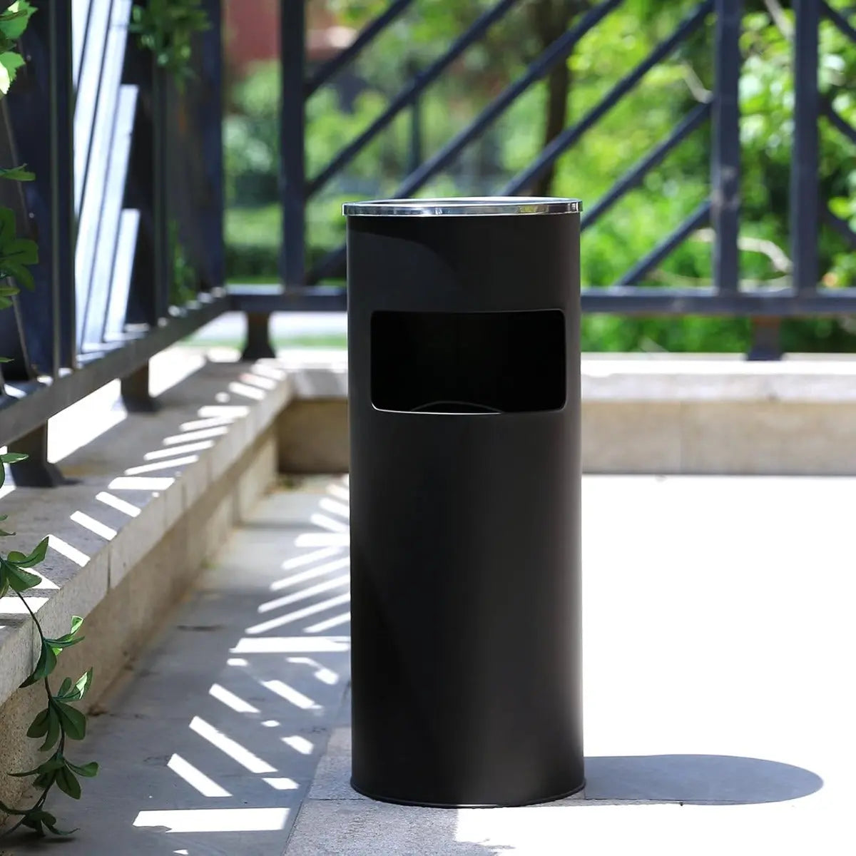 Standaschenbecher 30L Schwarz Metall Aussen von Songmics