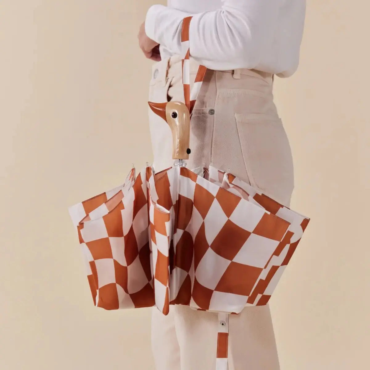 Umweltfreundlicher Regenschirm aus recycelten Materialien Erdnussbutter & Weiss Schachbrettmuster von Original Duckhead