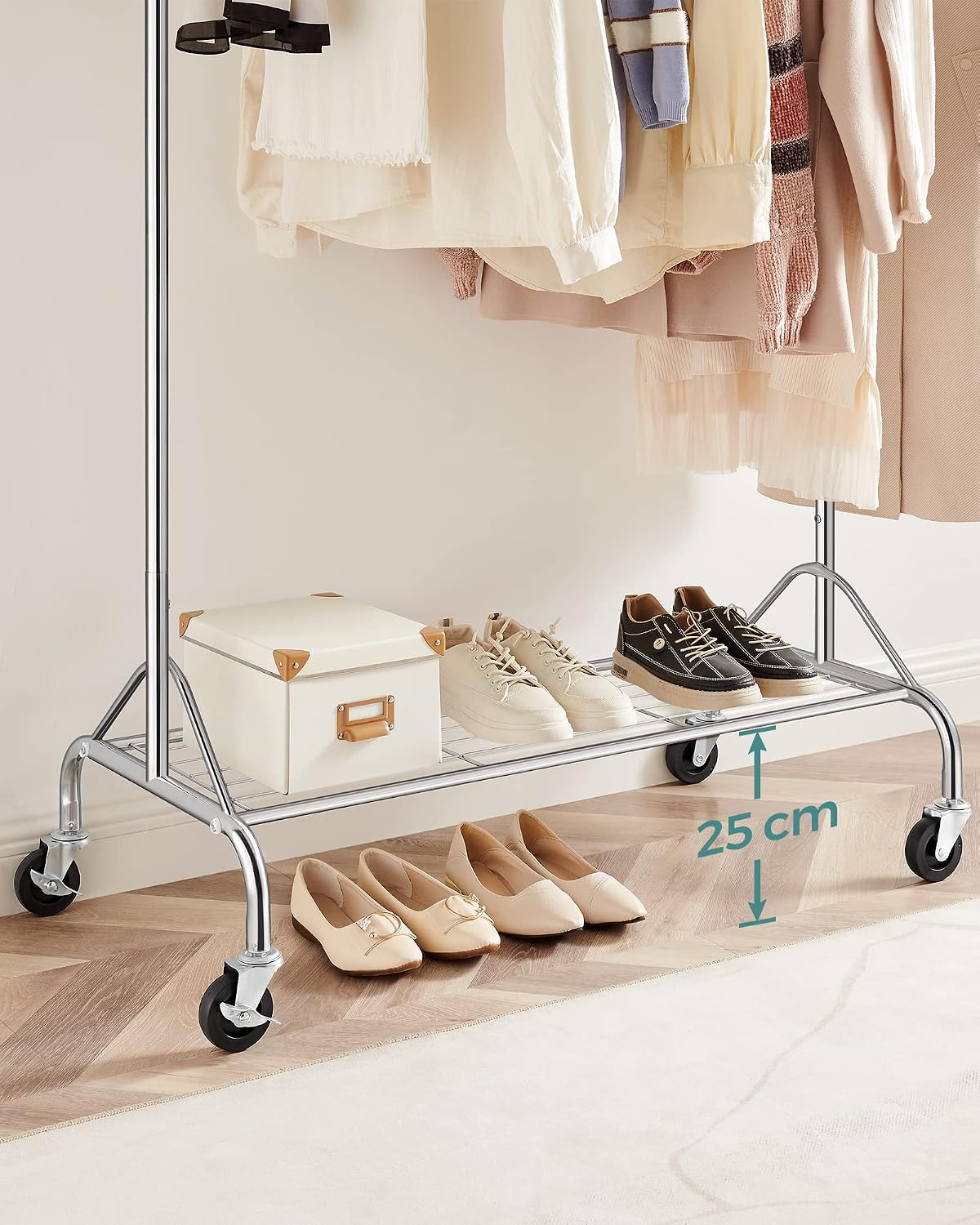 Kleiderständer 110-150 cm mit Rollen Ablage Chrom von Songmics