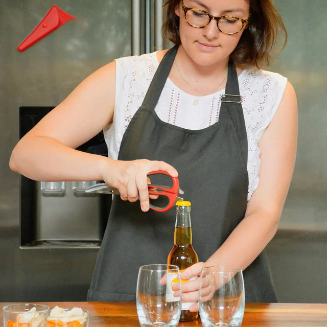 Schere multifunktional mit magentischer Hülle von Mastrad