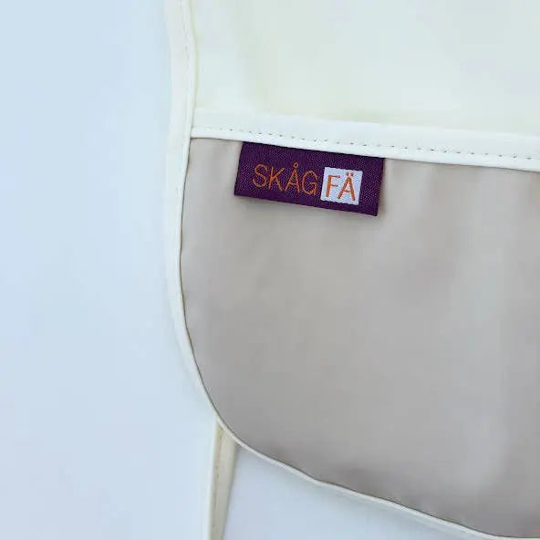 Vinklar Wasserdichte Schürze mit Tasche Nature von SKÅGFÄ