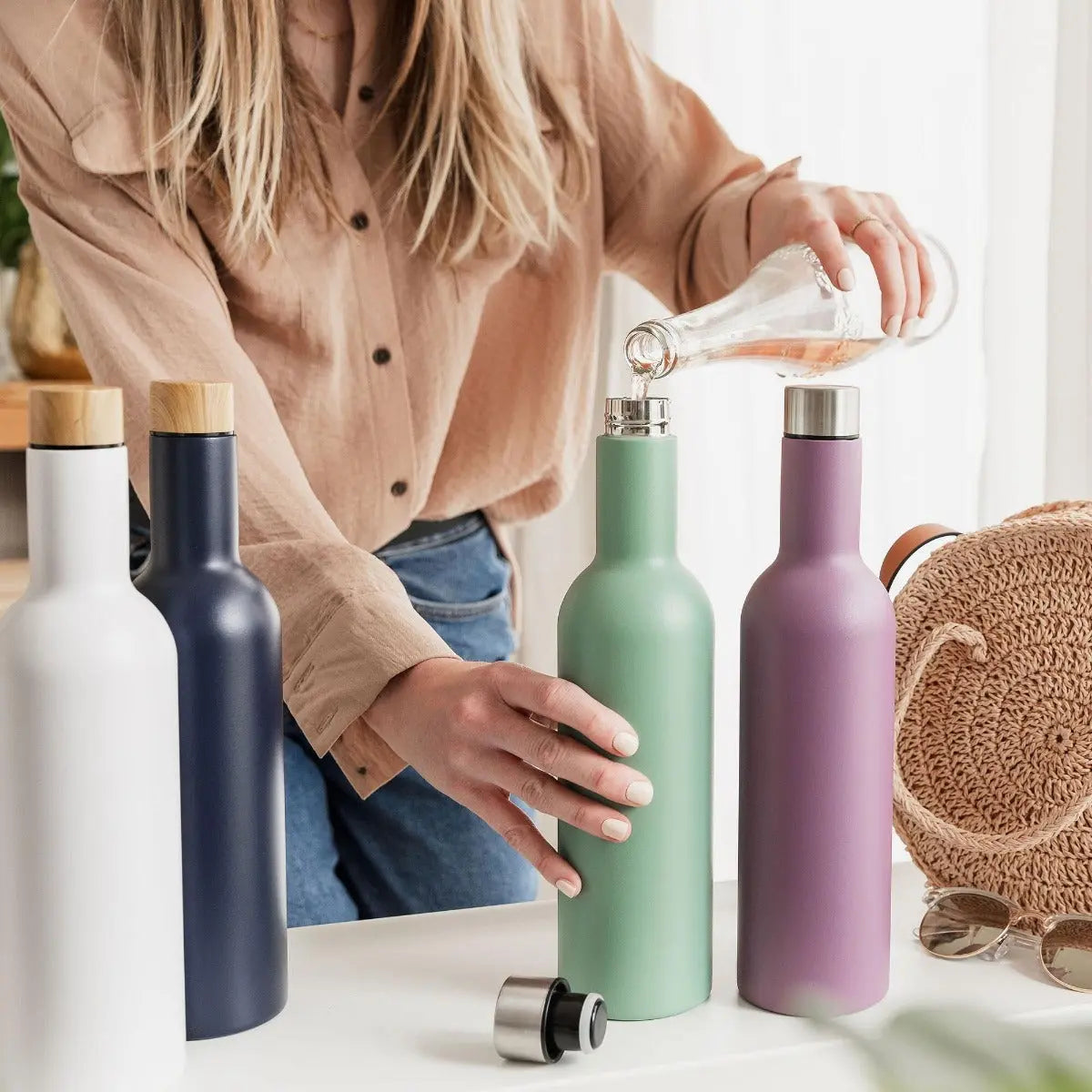 Weinflasche für Unterwegs Vinnie 750ml Sage Green von Uberstar