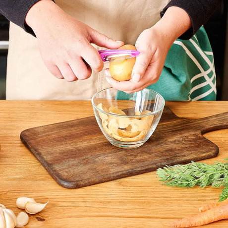 Pendelschäler violet von Mastrad