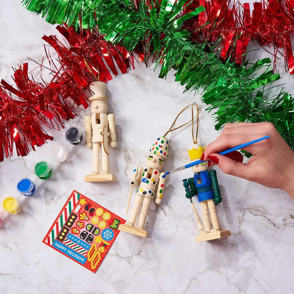 Weihnachts-Nussknacker Holz Paint Your Own 6 Stück von Twiddlers