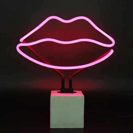 Glas Neon Tischlampe mit Betonsockel - Lippen von Locomocean