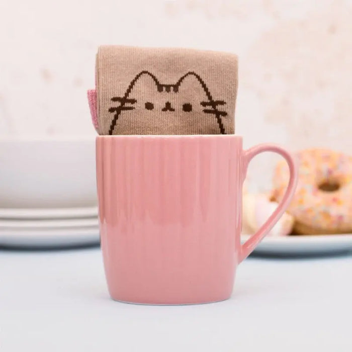 Home Tasse mit Socke Pink Cupcake von PUSHEEN