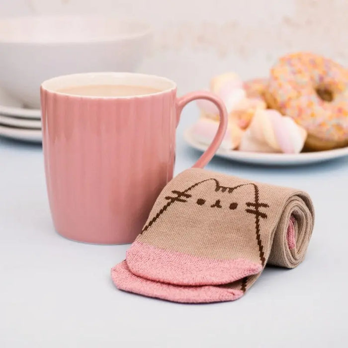 Home Tasse mit Socke Pink Cupcake von PUSHEEN