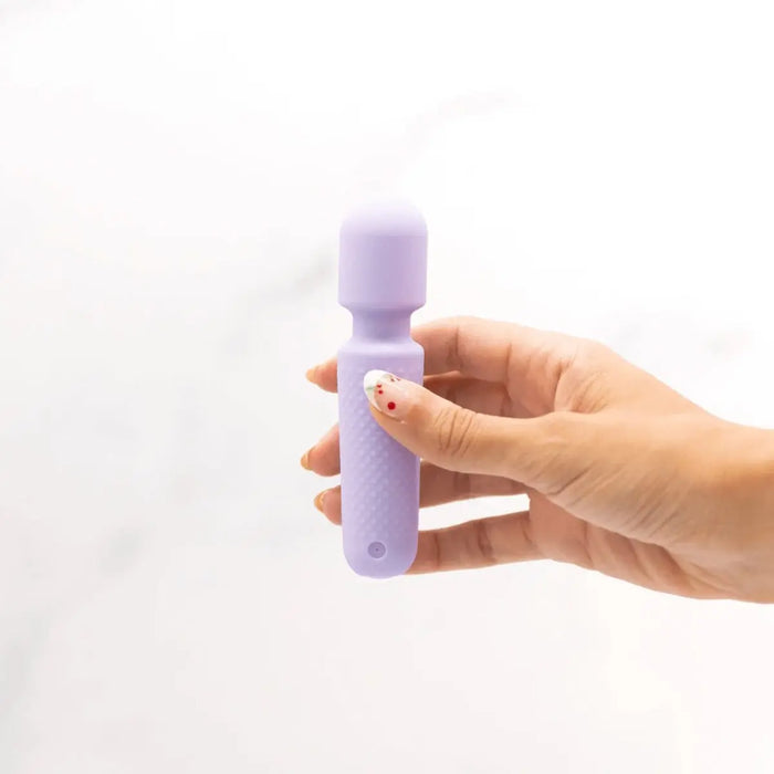 Tiny Wand Lavender Haze von Emojibator