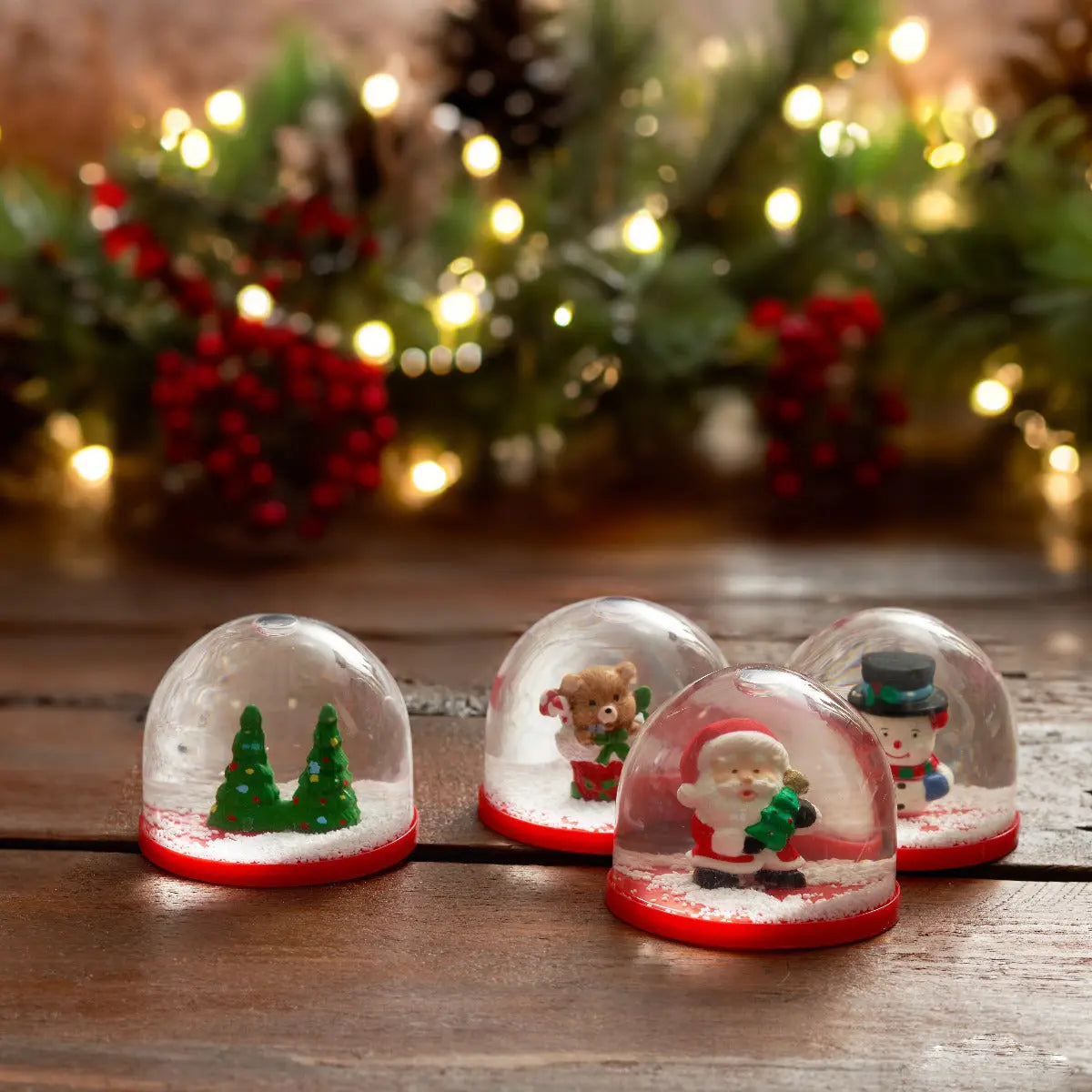 Schneekugel Mini Weihnachten assortiert 4 Stück von Twiddlers
