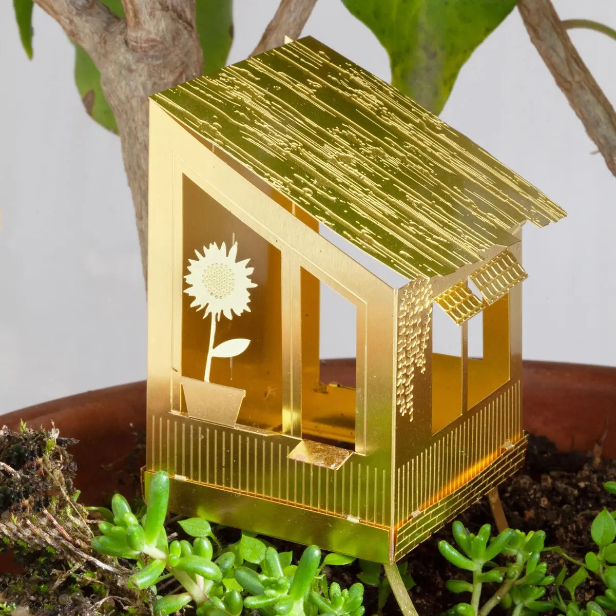 Mini-Baumhaus für Pflanzentöpfe Tiny Treehouse Gold von guteszeug.ch