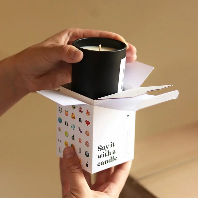 Duftkerze Schwarz Weiss Flowery you are the best von ChattyCandles