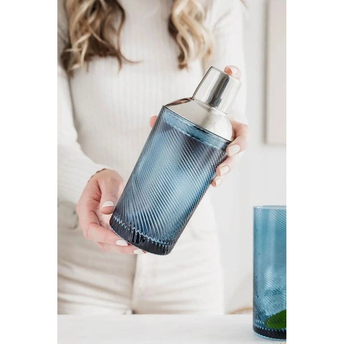 Cocktail Shaker Twist blau von Uberstar