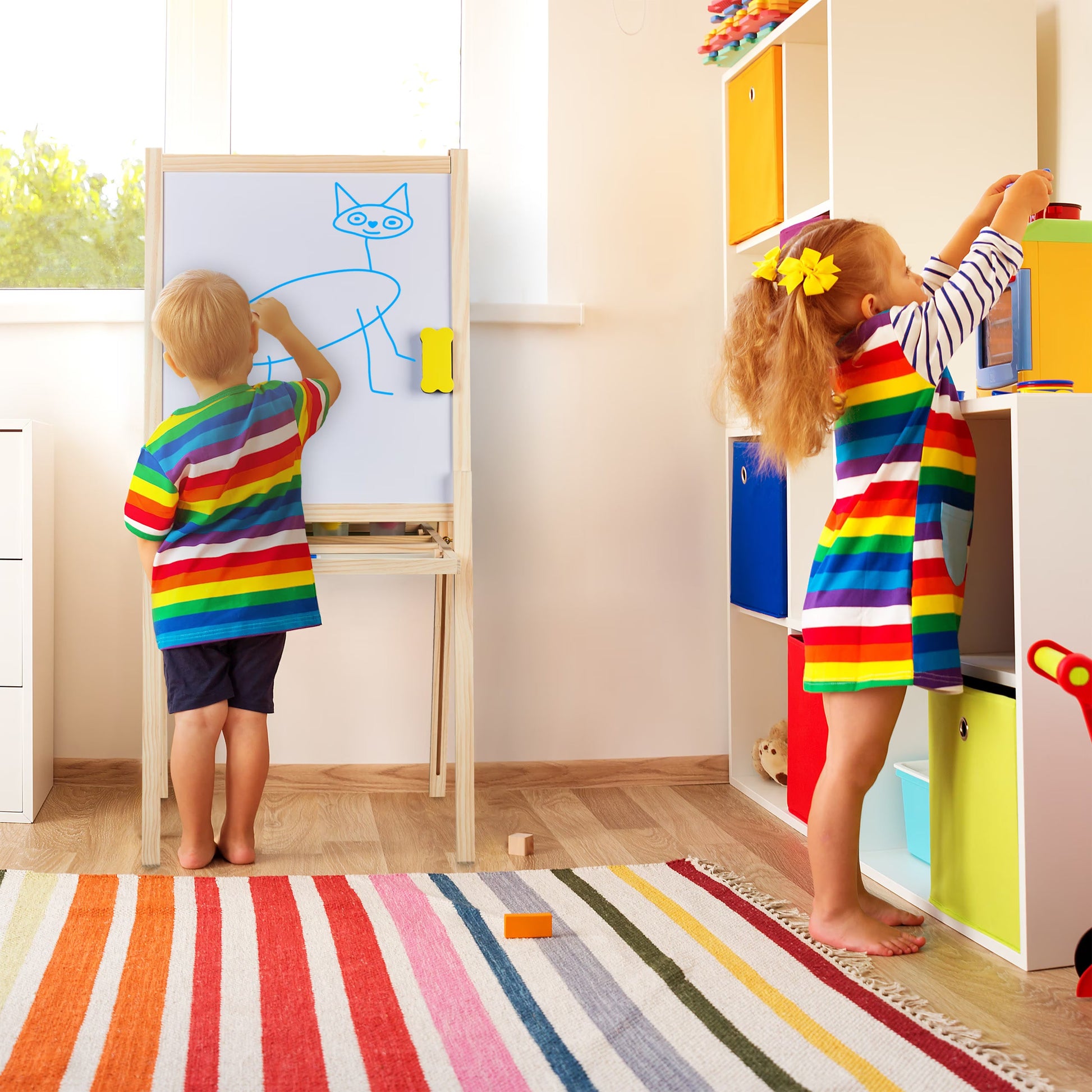 2 in 1 Kindertafel mit Zubehör Hellbraun-Schwarz von Relaxdays