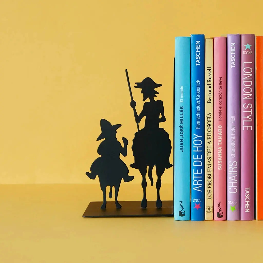 Buchstütze Don Quijote Schwarz von guteszeug.ch