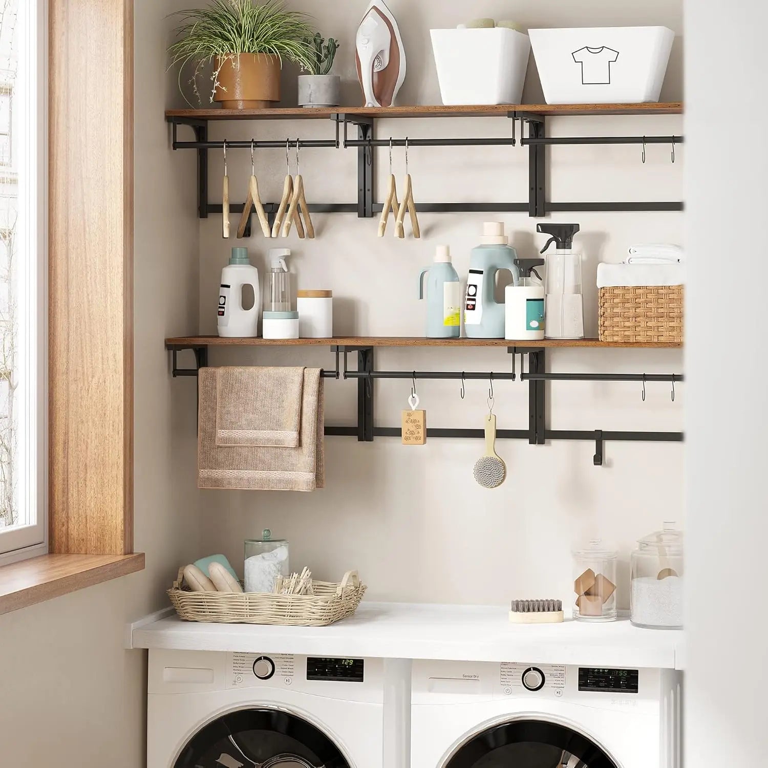 Wandgarderobe mit Regal rustikales Braun von Songmics