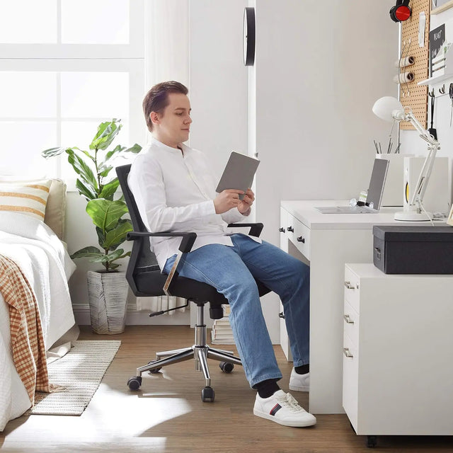 Bürostuhl höhenverstellbar mit Netzrückenlehne schwarz von Songmics