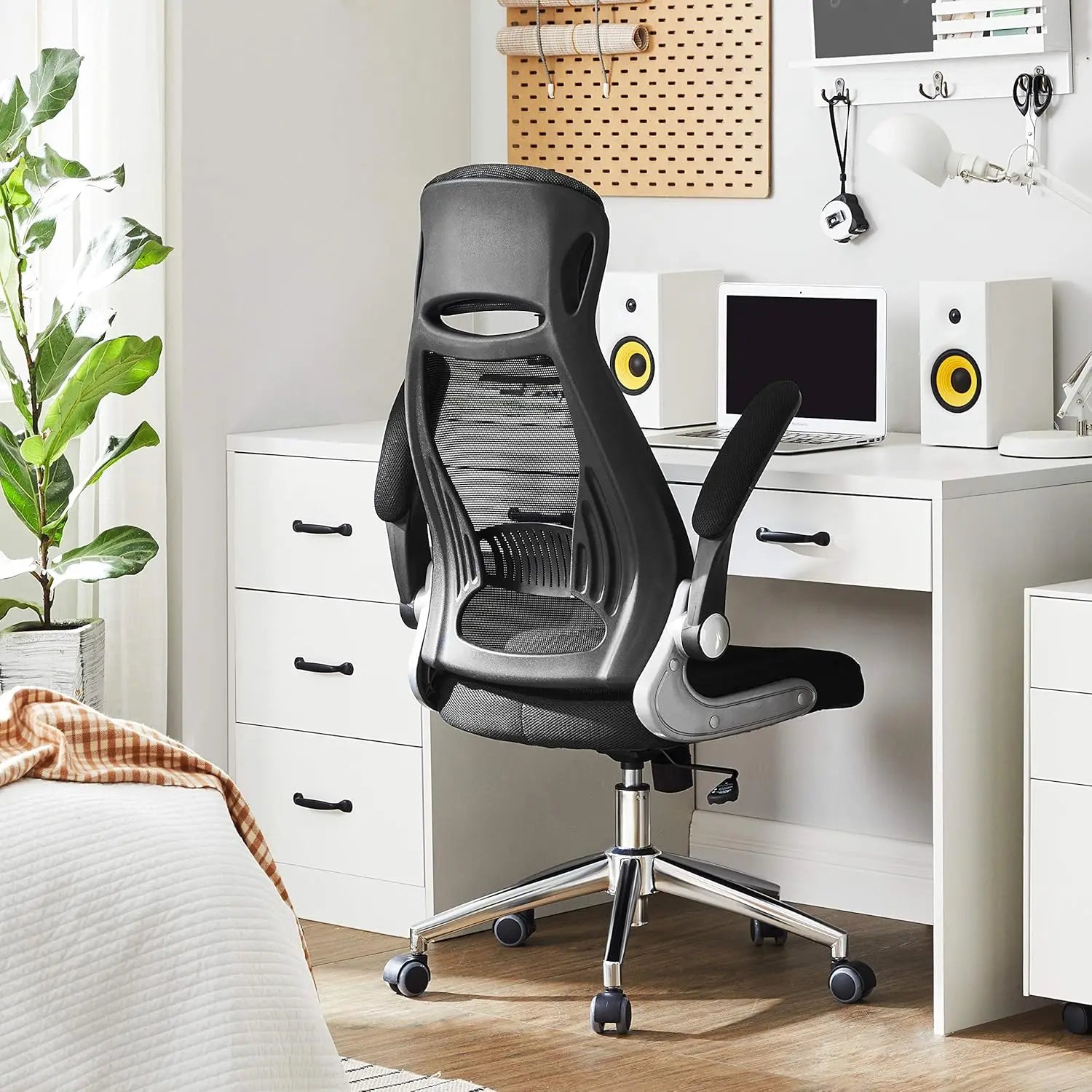 Bürostuhl mit Kopfstütze und Wippfunktion Schwarz von Songmics